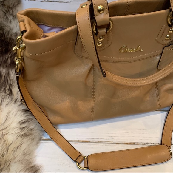 Leather Coach Purse and Matching Leather Wallet - Picture 6 of 16